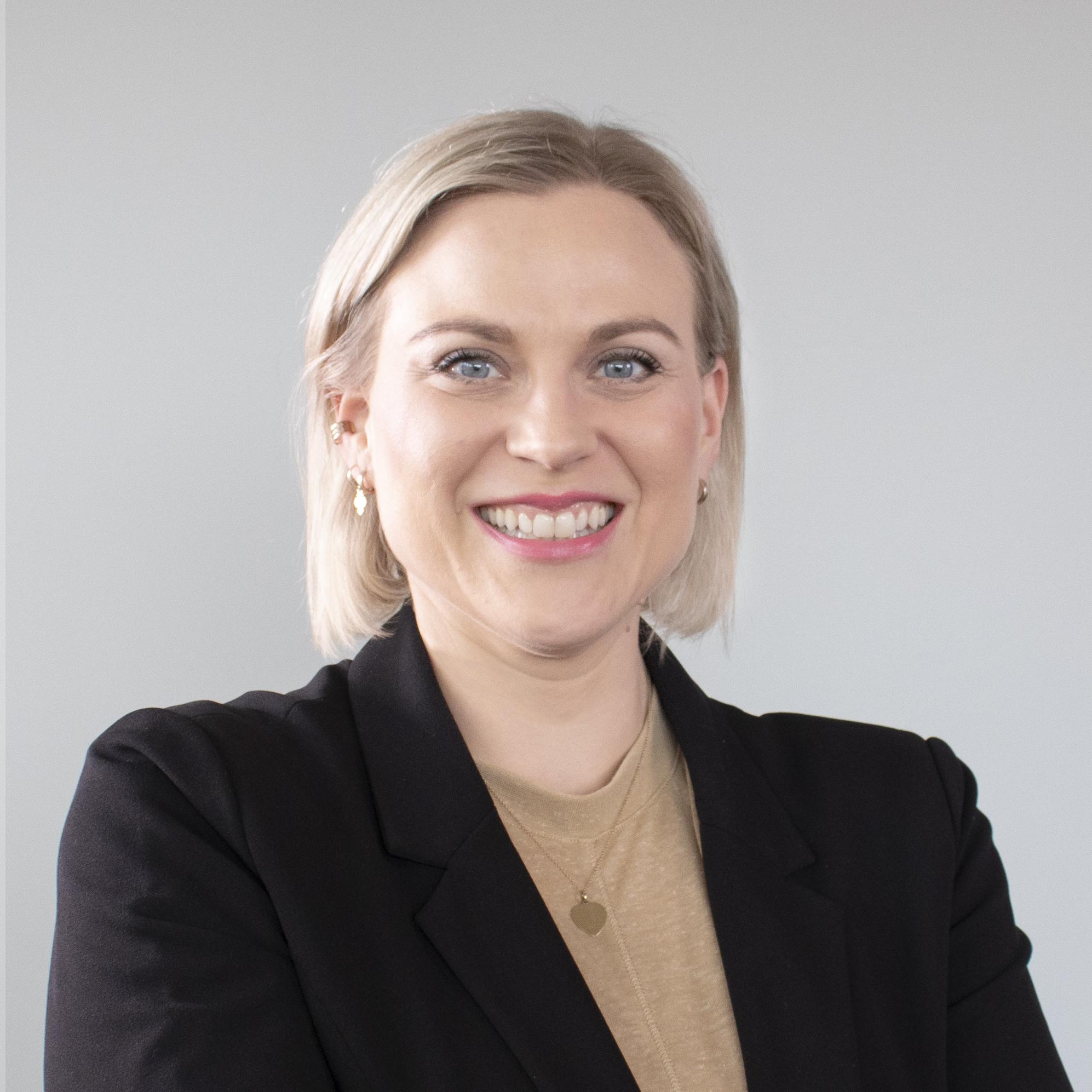 Nina Wamsbach, Communications Manager, imc AG