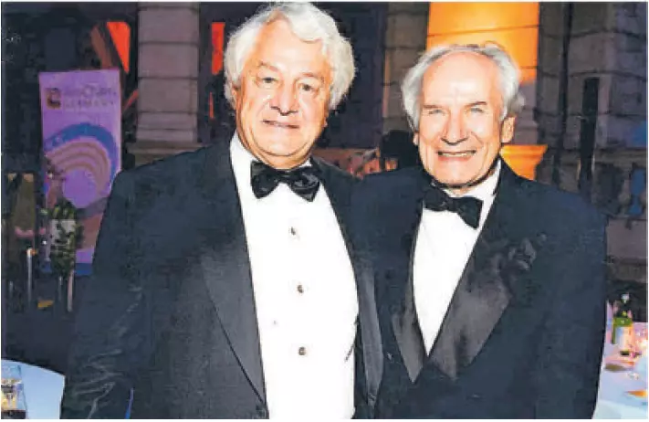 Hasso Plattner (l.) und August Wilhelm Scheer bei der Verleihung des AmCham Transatlantic Partnership Award 2010 in Berlin.